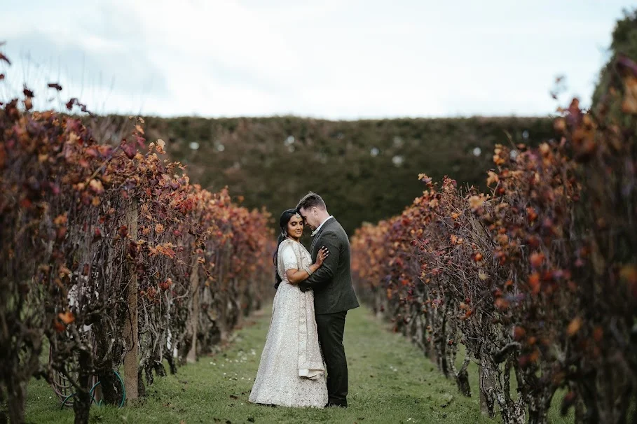 How to Hire Wedding Photographer A Complete Wedding Guide