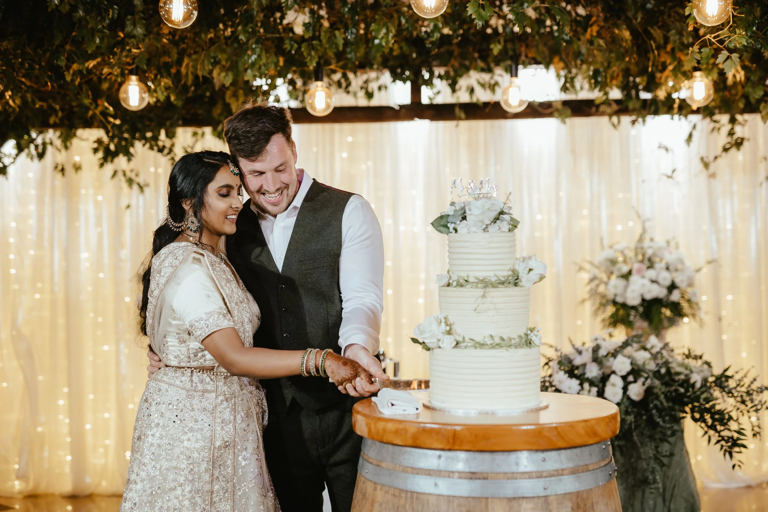 Wedding Portraits That Feel Natural, Romantic, and Timeless